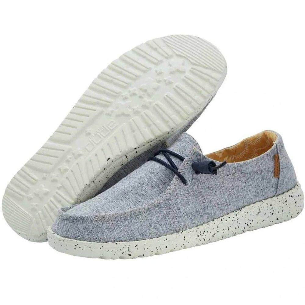 NWT Hey Dudes Women’s Wendy Chambray (Size 10)